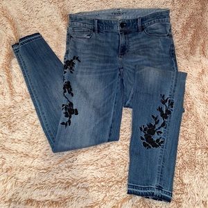 Flowered jeans